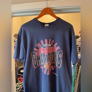 VINTAGE Cleveland Indian’s 1997 tee size Xl